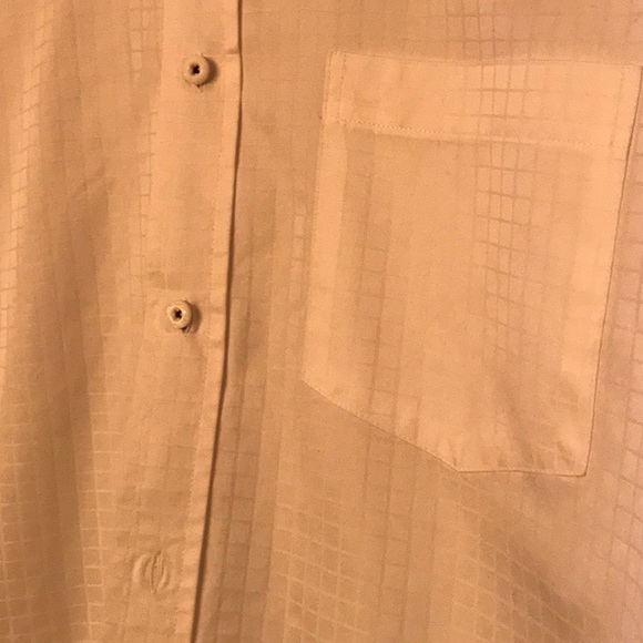 New Bugatchi Uomo Button Down in Size XL - Picture 8 of 9